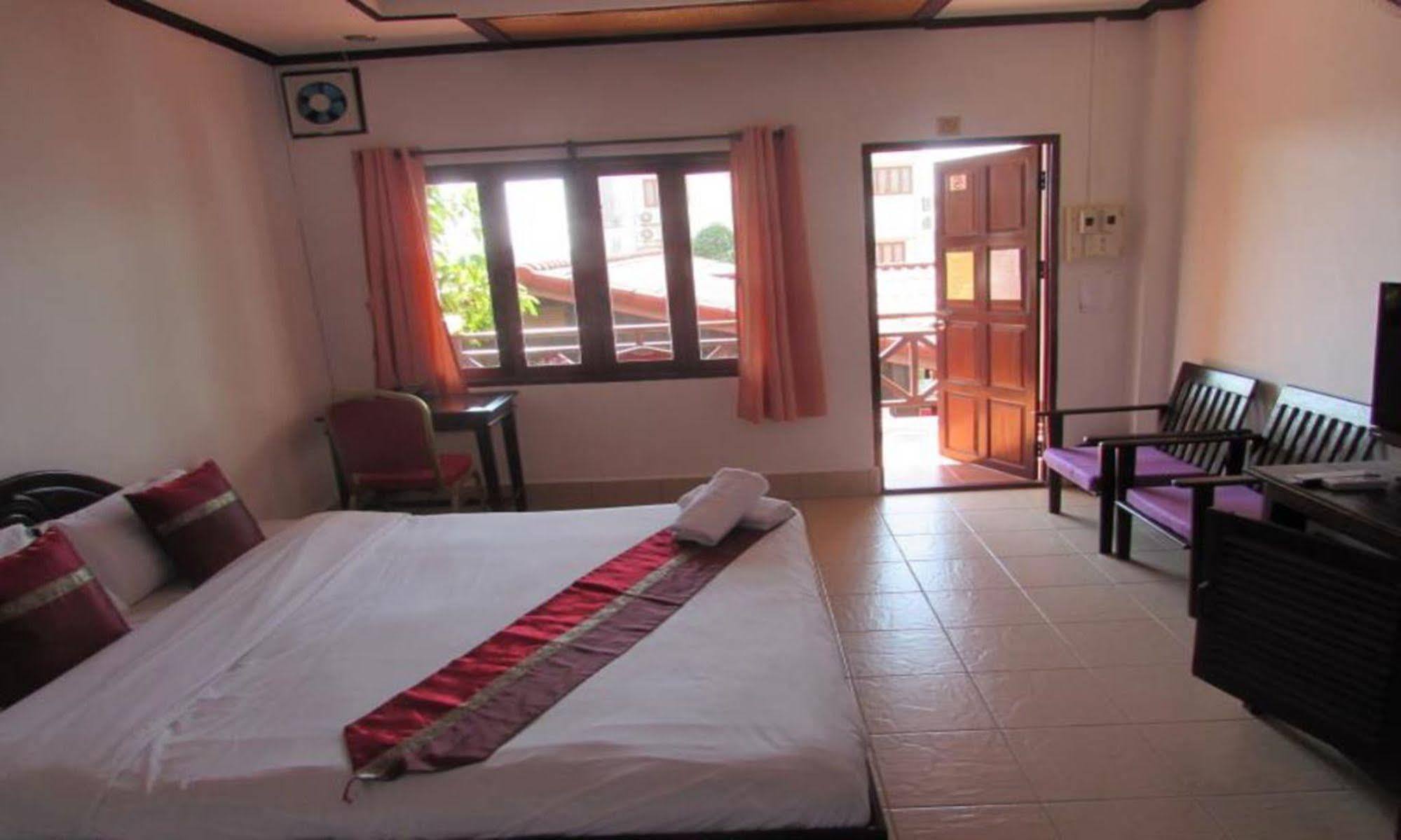 Suksavanh River 2 Hotel Ban Nongdouang Exterior photo