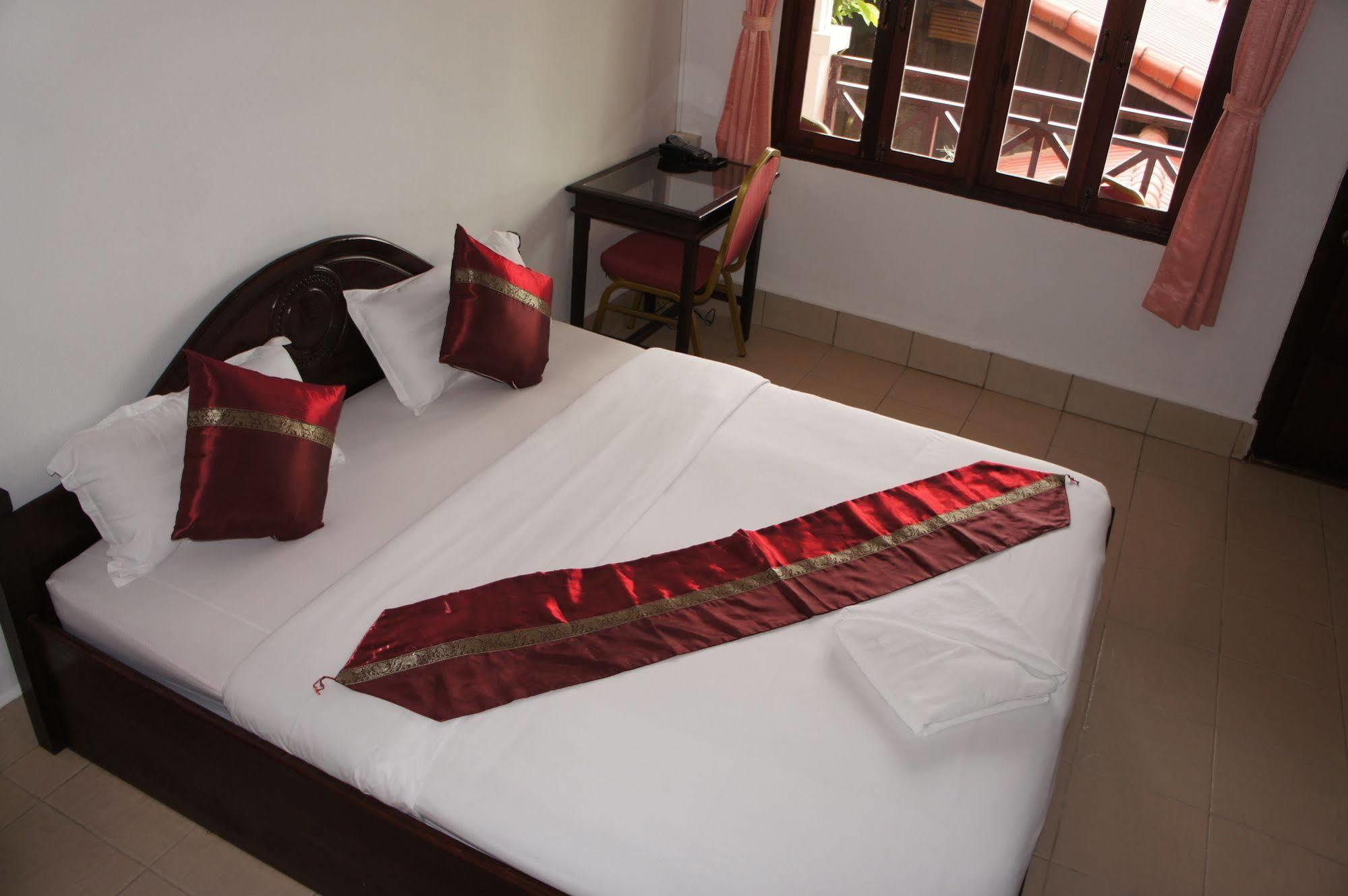Suksavanh River 2 Hotel Ban Nongdouang Exterior photo