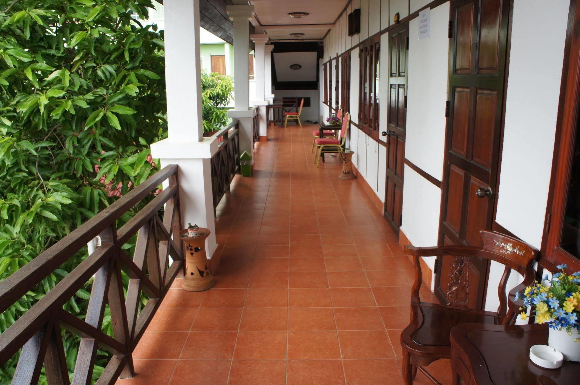 Suksavanh River 2 Hotel Ban Nongdouang Exterior photo